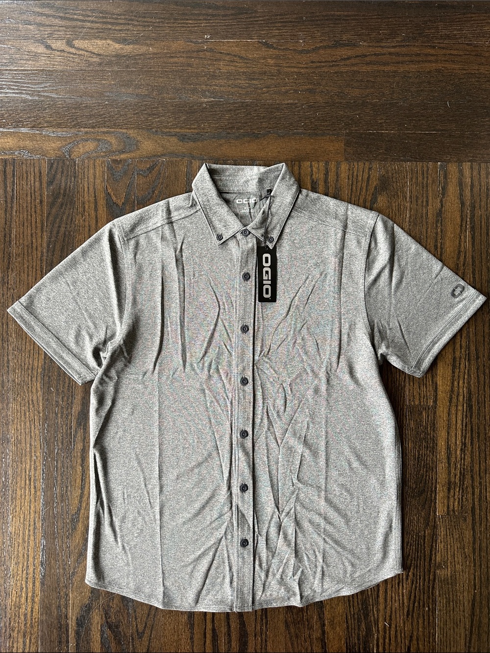 OGIO GRAVITATE OG141 Men’s Gray Short-Sleeve Button-Up Shirt Sz M NWT
